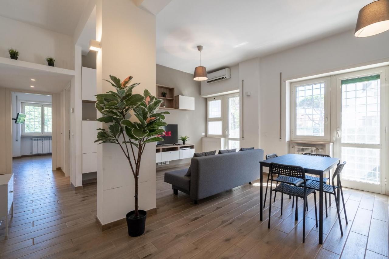 Adventure Rent • * Roma